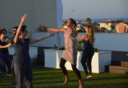 סדנת יוגה, תנועה וצלילים ביוון