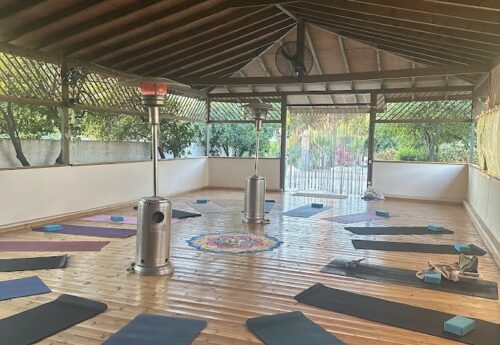 ריטריט יוגה ונשימה ביוון פלפונז – סוכות