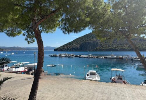 ריטריט יוגה ונשימה ביוון פלפונז – סוכות