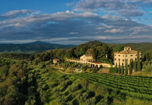 חופשת יוגה · ריקוד · ומיינדפולנס באיטליה – שבועות